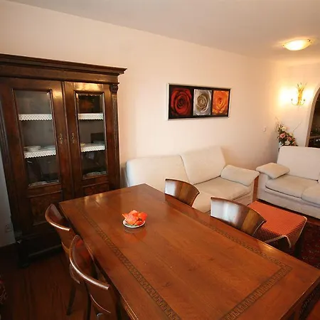 Lucka Apartment Warsaw